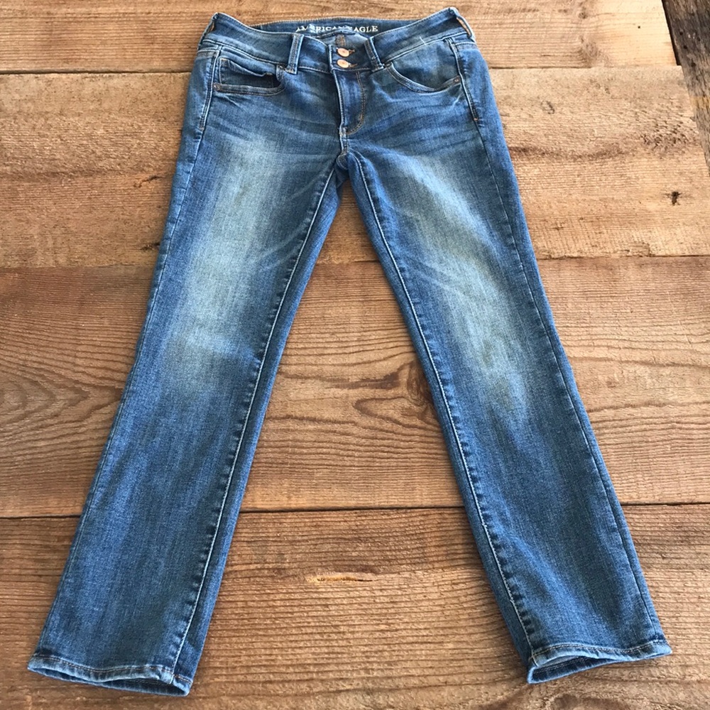 American Eagle Outfitters Artist Crop